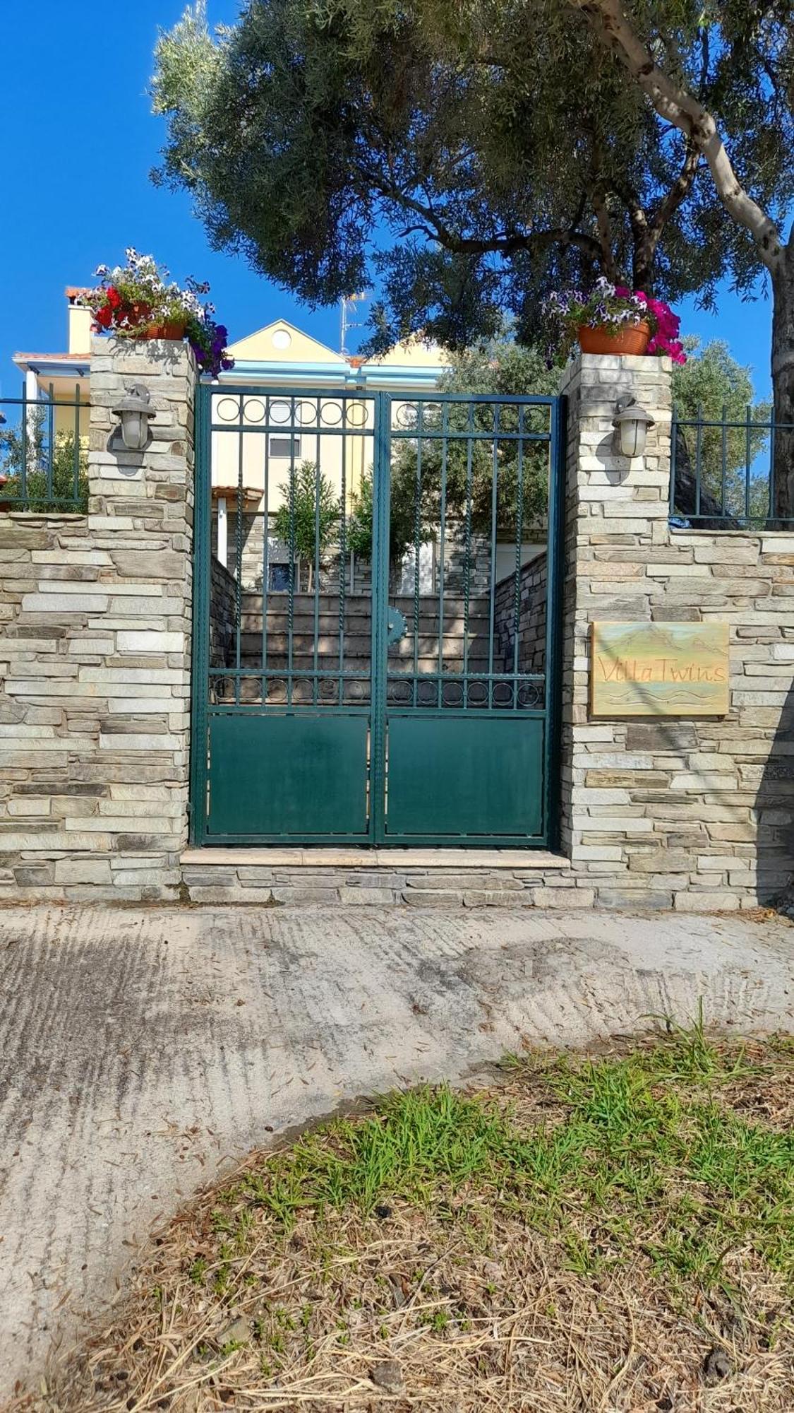 Twins Villa