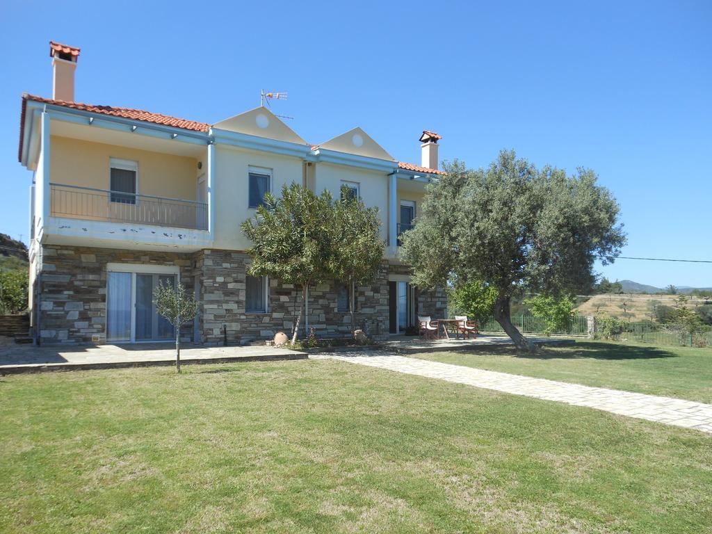 Villa Twins *